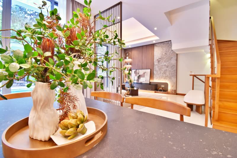 Greenwood Mews, 271 Greenwood Avenue, 5 Bedrooms, 3,100 sqft, Cluster House For Sale, by Seah Siew Yong, 500212704 - Living Room - PropertyGuru.com.sg