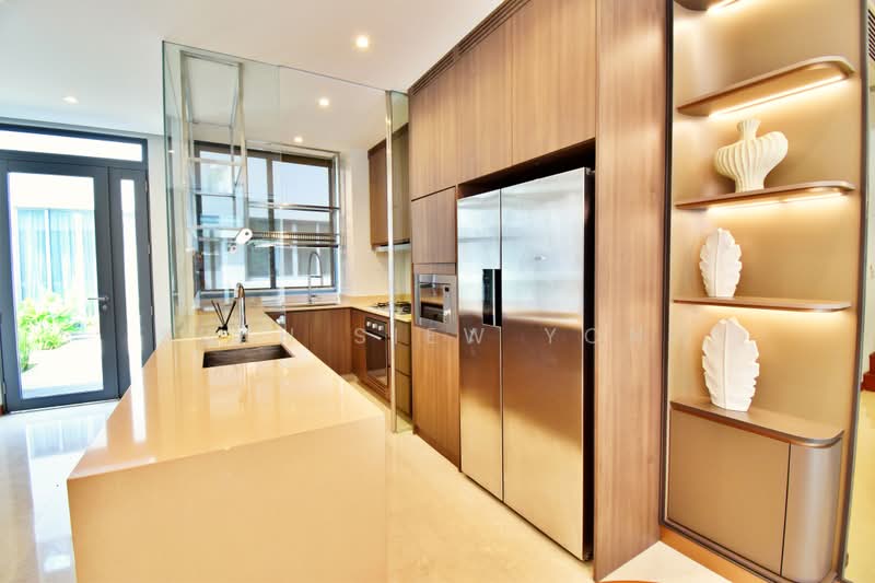 Greenwood Mews, 271 Greenwood Avenue, 5 Bedrooms, 3,100 sqft, Cluster House For Sale, by Seah Siew Yong, 500212704 - Kitchen - PropertyGuru.com.sg