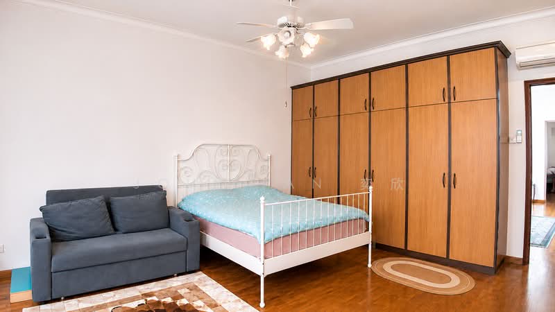 Pinewood Terrace, Pinewood Grove, 5 Bedrooms, 4,000 sqft, Terraced House For Sale, by John Tan 奕欣, 500212748 - Bedroom - PropertyGuru.com.sg