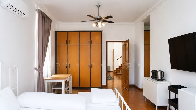 Pinewood Terrace, Pinewood Grove, 5 Bedrooms, 4,000 sqft, Terraced House For Sale, by John Tan 奕欣, 500212748 - Bedroom - PropertyGuru.com.sg