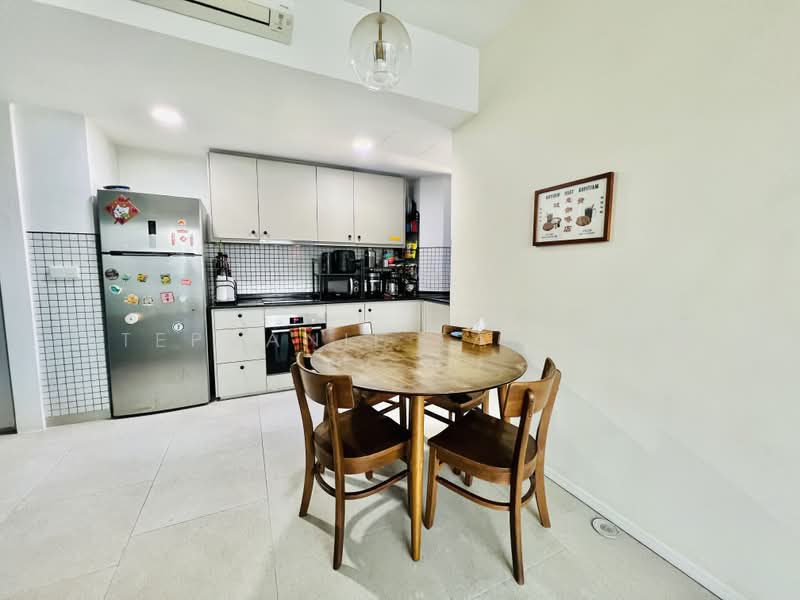 Jui Residences, 1177 Serangoon Road, 3 Bedrooms, 947 sqft, Condominium For Sale, by Stephanie Tan 陈爱丽, 500212754 - Kitchen - PropertyGuru.com.sg