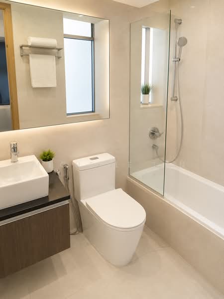 Gillenia, 35 Rosyth Road, 3 Bedrooms, 1,098 sqft, Apartment For Sale, by Michelle Tan, 500212757 - Master Bathroom - PropertyGuru.com.sg