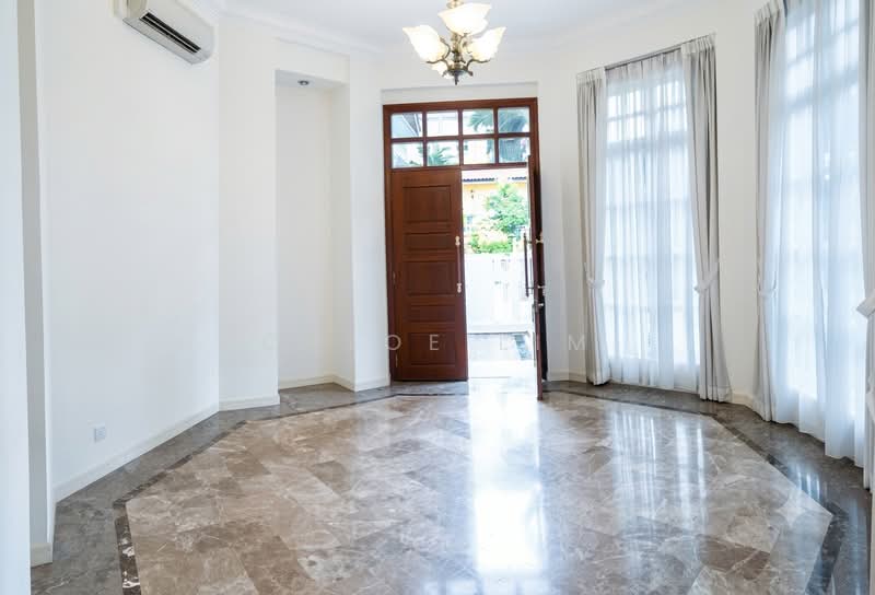 Cedarwood Grove, , 6 Bedrooms, 6,652 sqft, Bungalow House For Rent, by Chloe Lim, 500212780 - Entrance - PropertyGuru.com.sg