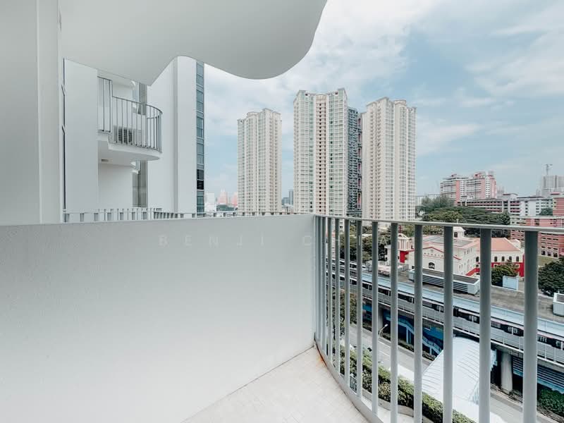 Queens Peak, 1 Dundee Road, 1 Bedroom, 431 sqft, Condominium For Sale, by Benji Chia, 500212786 - Balcony - PropertyGuru.com.sg