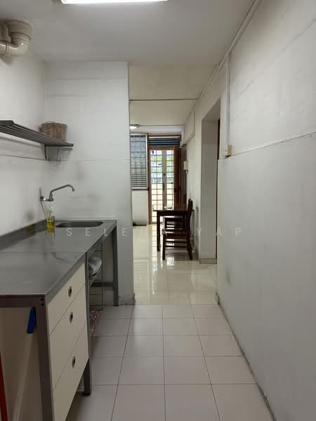 95 Old Airport Road, 95 Old Airport Road, 2 Bedrooms, 570 sqft, HDB Flat For Sale, by Selena Yap, 500212816 - Kitchen - PropertyGuru.com.sg