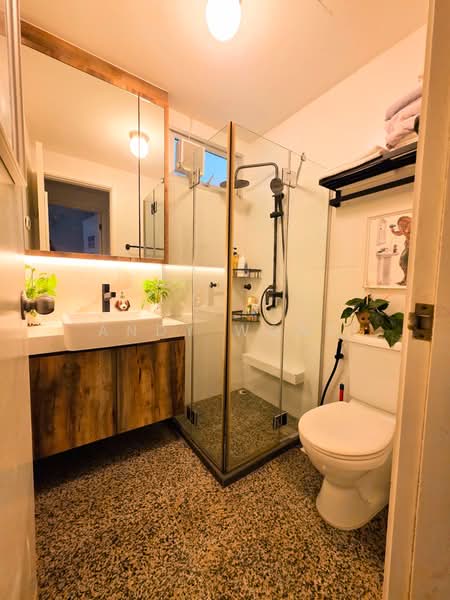 Kerrisdale, 30 Sturdee Road, 3 Bedrooms, 1,270 sqft, Condominium For Sale, by Andy Wong, 500212818 - Common Bathroom - PropertyGuru.com.sg
