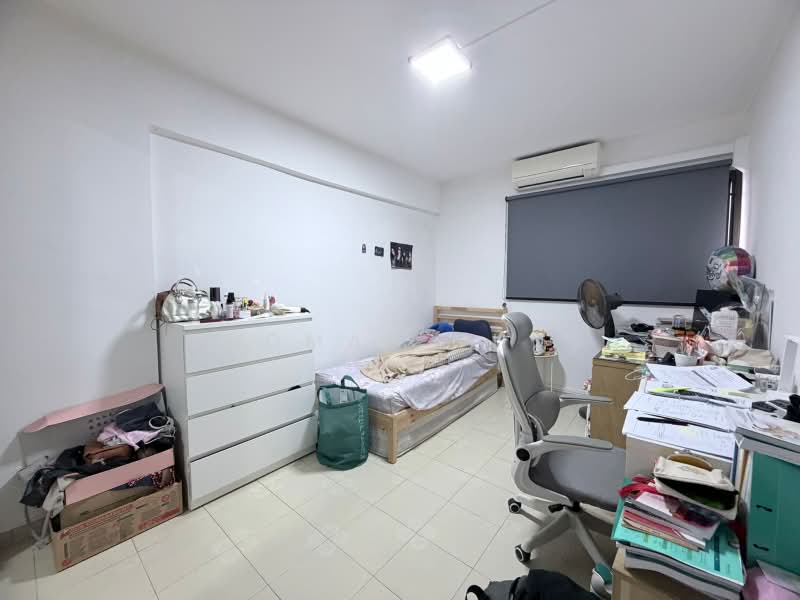 224 Jurong East Street 21, 224 Jurong East Street 21, 3 Bedrooms, 979 sqft, HDB Flat For Sale, by Thomas Chua, 500212819 - Bedroom - PropertyGuru.com.sg