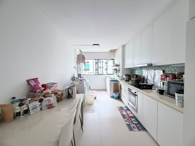 224 Jurong East Street 21, 224 Jurong East Street 21, 3 Bedrooms, 979 sqft, HDB Flat For Sale, by Thomas Chua, 500212819 - Kitchen - PropertyGuru.com.sg