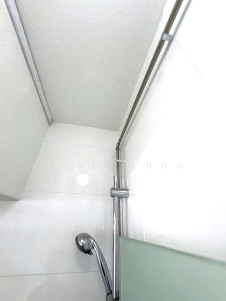 People's Park Complex, 1 Park Road, Room Rental, 120 sqft, Apartment For Rent, by Steven Choo, 500212823 - Bathroom - PropertyGuru.com.sg