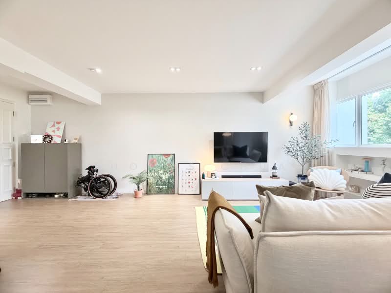 604 Senja Road, 604 Senja Road, 3 Bedrooms, 1,065 sqft, HDB Flat For Sale, by Thomas Chua, 500212824 - Living Room - PropertyGuru.com.sg