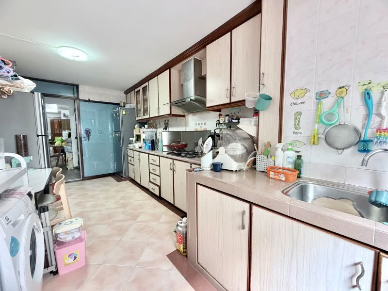 118 Serangoon North Avenue 1, 118 Serangoon North Avenue 1, 3 Bedrooms, 979 sqft, HDB Flat For Sale, by Thomas Chua, 500212828 - Kitchen - PropertyGuru.com.sg
