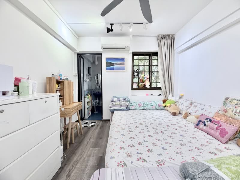 118 Serangoon North Avenue 1, 118 Serangoon North Avenue 1, 3 Bedrooms, 979 sqft, HDB Flat For Sale, by Thomas Chua, 500212828 - Bedroom - PropertyGuru.com.sg