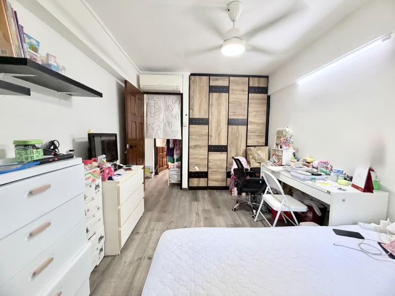 118 Serangoon North Avenue 1, 118 Serangoon North Avenue 1, 3 Bedrooms, 979 sqft, HDB Flat For Sale, by Thomas Chua, 500212828 - Bedroom - PropertyGuru.com.sg