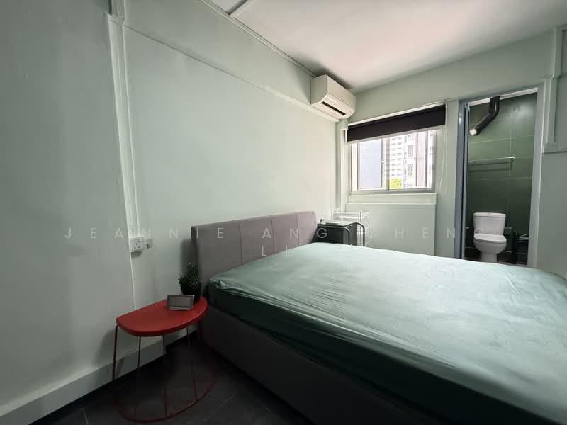 202 Bedok North Street 1, 202 Bedok North Street 1, 2 Bedrooms, 883 sqft, HDB Flat For Sale, by Jeannie Ang Cheng Li, 500212870 - Bedroom - PropertyGuru.com.sg