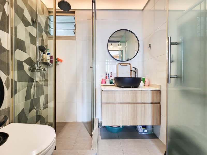 95A Henderson Road, 95A Henderson Road, 3 Bedrooms, 893 sqft, HDB Flat For Sale, by Pauline Chia, 500212871 - Bathroom - PropertyGuru.com.sg