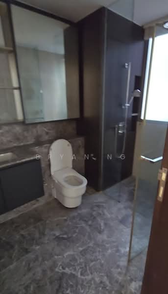 The Inflora, 51 Flora Drive, 3 Bedrooms, 883 sqft, Condominium For Rent, by Bryan Ng, 500212874 - Bathroom - PropertyGuru.com.sg