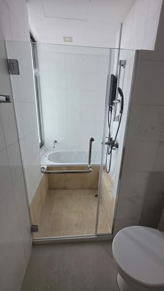Kerrisdale, 30 Sturdee Road, 3 Bedrooms, 1,292 sqft, Condominium For Rent, by Maki Imaizumi, 500212878 - Master Bathroom - PropertyGuru.com.sg