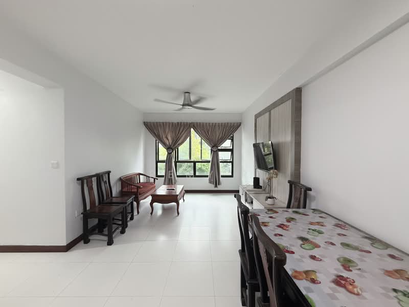 333C Yishun Street 31, 333C Yishun Street 31, 3 Bedrooms, 990 sqft, HDB Flat For Sale, by Remy R, 500212891 - Living Room - PropertyGuru.com.sg