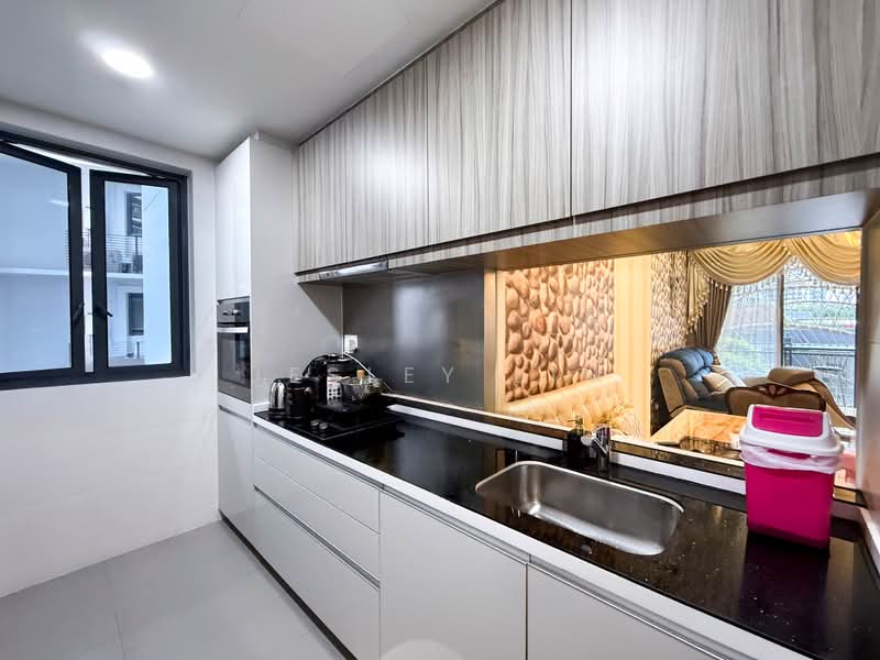 The Palette, 117 Pasir Ris Grove, 2 Bedrooms, 883 sqft, Condominium For Sale, by Jesley Lim, 500212896 - Kitchen - PropertyGuru.com.sg