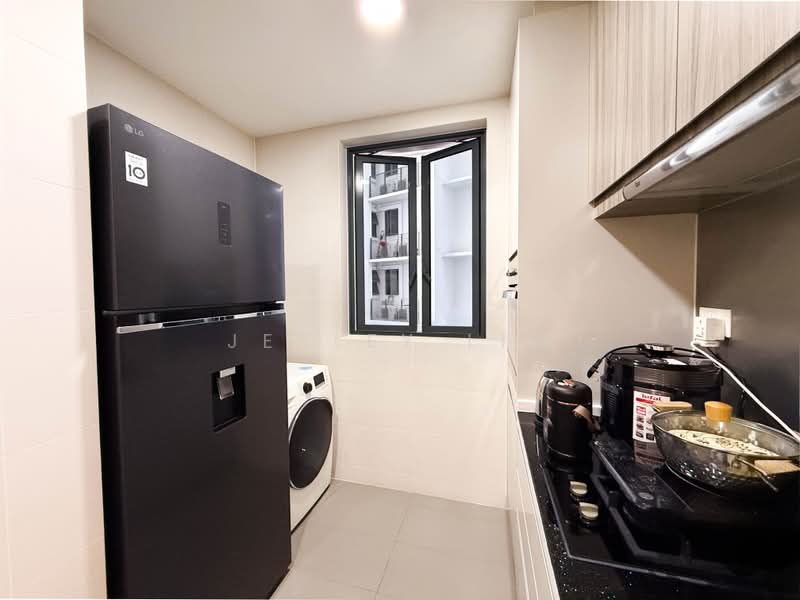 The Palette, 117 Pasir Ris Grove, 2 Bedrooms, 883 sqft, Condominium For Sale, by Jesley Lim, 500212896 - Kitchen - PropertyGuru.com.sg