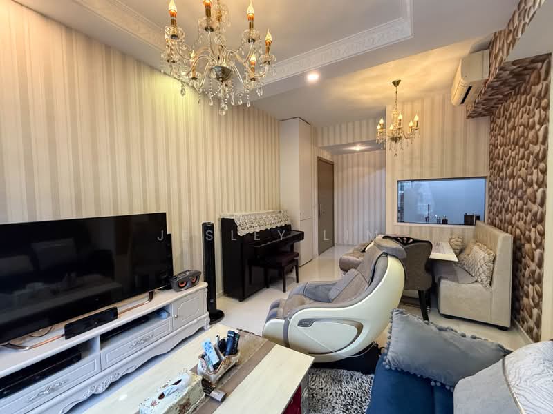 The Palette, 117 Pasir Ris Grove, 2 Bedrooms, 883 sqft, Condominium For Sale, by Jesley Lim, 500212896 - Living Room - PropertyGuru.com.sg