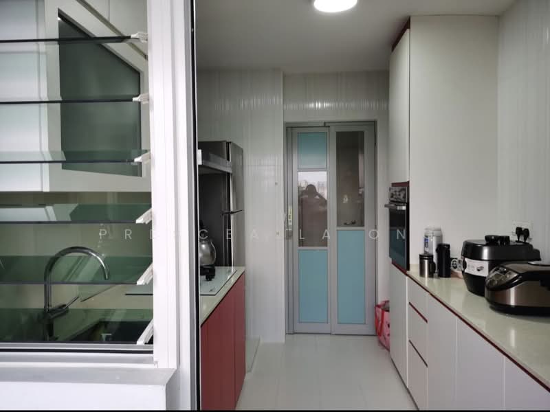 194B Bukit Batok West Avenue 6, 194B Bukit Batok West Avenue 6, 3 Bedrooms, 1,238 sqft, HDB Flat For Sale, by Prescealla Ong, 500212901 - Kitchen - PropertyGuru.com.sg