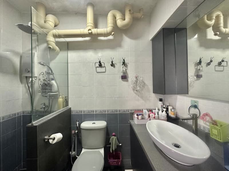 686D Choa Chu Kang Crescent, 686D Choa Chu Kang Crescent, 3 Bedrooms, 968 sqft, HDB Flat For Sale, by May Wong, 500212904 - Bathroom - PropertyGuru.com.sg