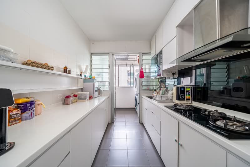 209A Punggol Place, 209A Punggol Place, 3 Bedrooms, 990 sqft, HDB Flat For Sale, by Caline Leong, 500212905 - Kitchen - PropertyGuru.com.sg