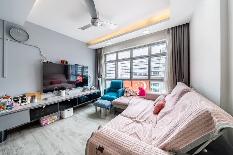 209A Punggol Place, 209A Punggol Place, 3 Bedrooms, 990 sqft, HDB Flat For Sale, by Caline Leong, 500212905 - Living Room - PropertyGuru.com.sg