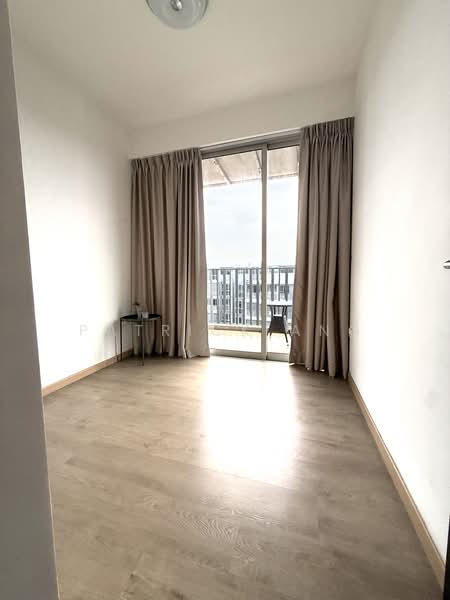 Heron Bay, Upper Serangoon View, 4 Bedrooms, 2,583 sqft, Executive Condominium For Sale, by Patrick Ang, 500212906 - Bedroom  - PropertyGuru.com.sg