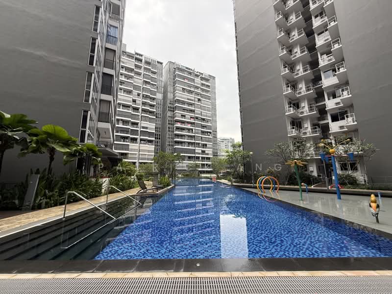Heron Bay, Upper Serangoon View, 4 Bedrooms, 2,583 sqft, Executive Condominium For Sale, by Patrick Ang, 500212906 - Pool - PropertyGuru.com.sg