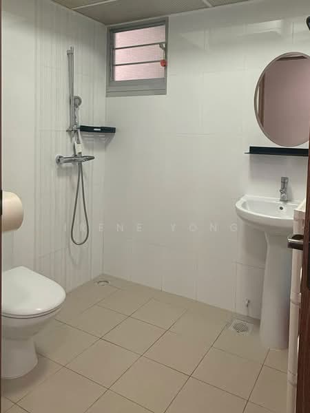 438A Bukit Batok West Avenue 8, 438A Bukit Batok West Avenue 8, Room Rental, 120 sqft, HDB Flat For Rent, by Irene Yong, 500212908 - Bathroom - PropertyGuru.com.sg