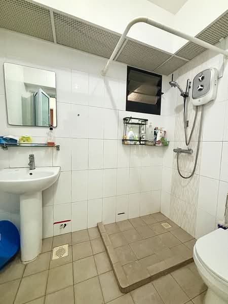 508B Yishun Avenue 4, 508B Yishun Avenue 4, Room Rental, 150 sqft, HDB Flat For Rent, by Eric Foo, 500212911 - Bathroom - PropertyGuru.com.sg