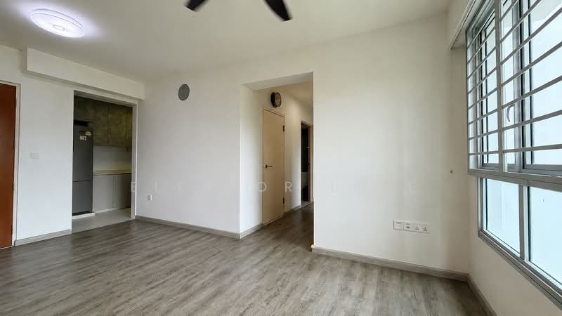 130B Lorong 1 Toa Payoh, 130B Lorong 1 Toa Payoh, 2 Bedrooms, 732 sqft, HDB Flat For Sale, by Eleanor Loke, 500212912 - Hallway - PropertyGuru.com.sg