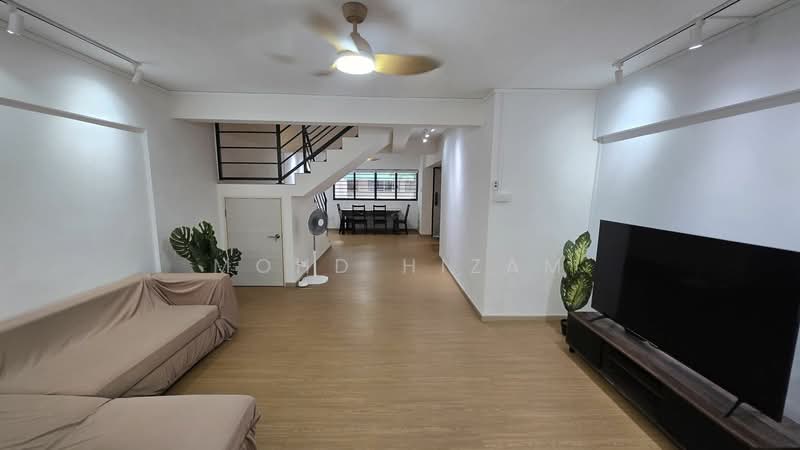 354 Bukit Batok Street 31, 354 Bukit Batok Street 31, 4 Bedrooms, 1,593 sqft, HDB Flat For Sale, by Mohd Hizam, 500212914 - Living Room - PropertyGuru.com.sg
