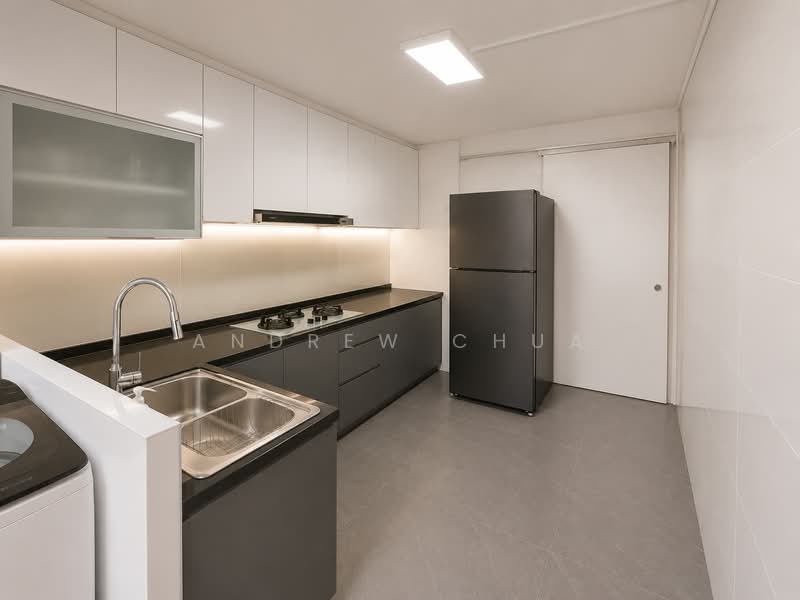 242 Jurong East Street 24, 242 Jurong East Street 24, 2 Bedrooms, 722 sqft, HDB Flat For Sale, by Andrew Chua, 500212924 - Kitchen - PropertyGuru.com.sg