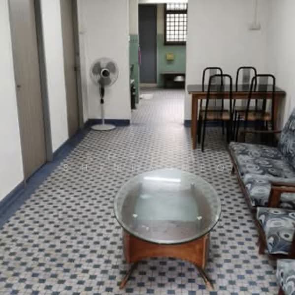 17 Lorong 7 Toa Payoh, 17 Lorong 7 Toa Payoh, 3 Bedrooms, 829 sqft, HDB Flat For Sale, by Sheila Neo, 500212931 - Living Room - PropertyGuru.com.sg