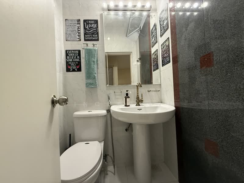 Yew Lian Park, Upper Thomson Road, 4 Bedrooms, 2,500 sqft, Terraced House For Sale, by Vincent Lim, 500212937 - Bathroom - PropertyGuru.com.sg