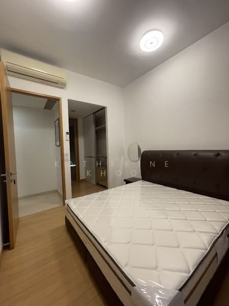 Parvis, 18 Holland Hill, 2 Bedrooms, 990 sqft, Condominium For Rent, by Katherine Khoo, 500212951 - Bedroom - PropertyGuru.com.sg