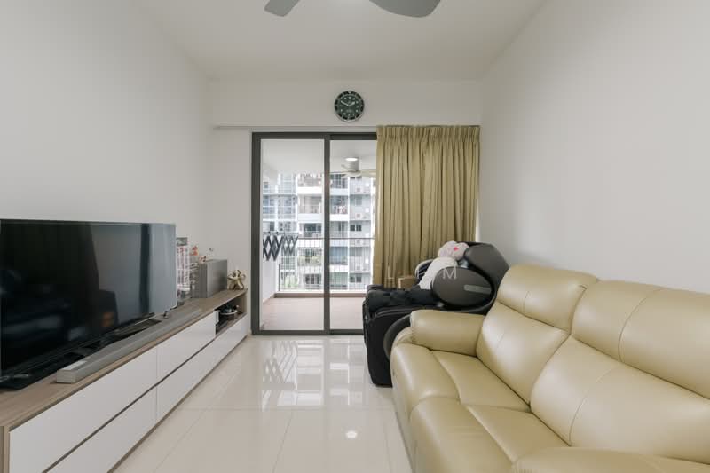 Riverbank at Fernvale, 11 Fernvale Close, 3 Bedrooms, 1,044 sqft, Condominium For Sale, by Joey Lim, 500212969 - Living Room - PropertyGuru.com.sg