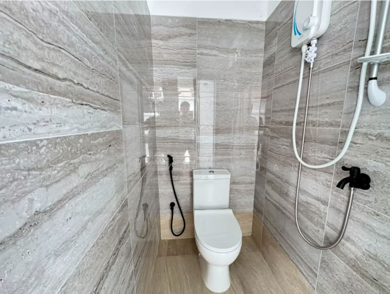 31 Hindoo Road, Hindoo Road, 8 Bedrooms, 2,000 sqft, Shophouse For Rent, by Chee Yun Xuan, 500212971 - Bathroom - PropertyGuru.com.sg