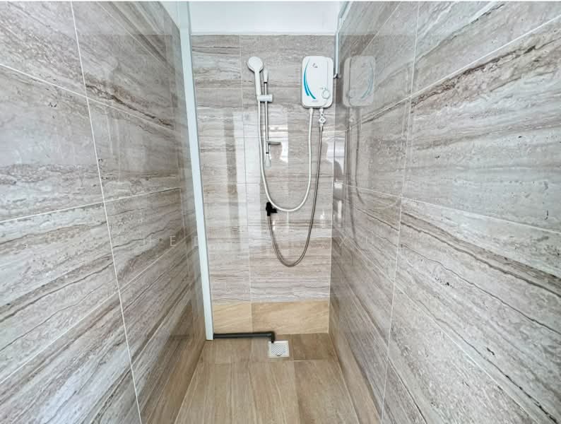 31 Hindoo Road, Hindoo Road, 8 Bedrooms, 2,000 sqft, Shophouse For Rent, by Chee Yun Xuan, 500212971 - Bathroom - PropertyGuru.com.sg