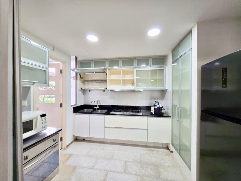 Kerrisdale, 30 Sturdee Road, Room Rental, 200 sqft, Condominium For Rent, by Magdalene Chai, 500212974 - Kitchen - PropertyGuru.com.sg