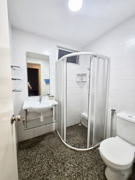 Kerrisdale, 30 Sturdee Road, Room Rental, 200 sqft, Condominium For Rent, by Magdalene Chai, 500212974 - Bathroom - PropertyGuru.com.sg