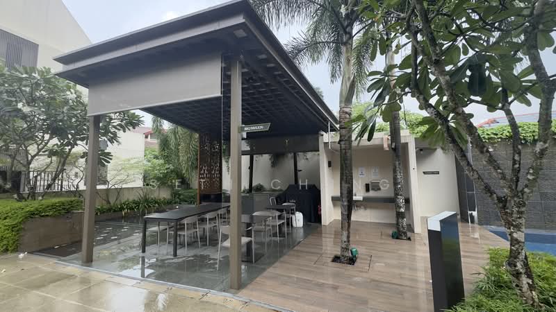 Parksuites, 18 Holland Grove Road, 1 Bedroom, 624 sqft, Condominium For Sale, by Seth Chung, 500212978 - Exterior - PropertyGuru.com.sg