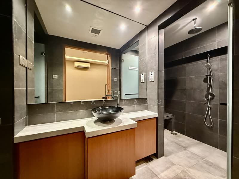 ☎️Nicely Fitted Spa Space @ Prime Orchard Road | Rarely Available, , 2,325 sqft, Other Retail For Rent, by Sean Pang, 500212987 - Bathroom - CommercialGuru.com.sg