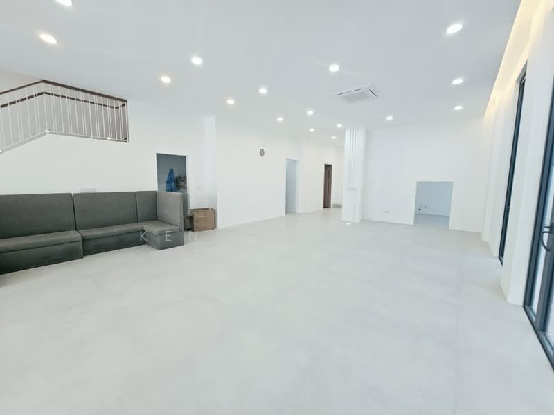 Serangoon Garden Huge Semi D, , 8 Bedrooms, 10,080 sqft, Semi-Detached House For Sale, by Kenneth Yeo, 500212993 - Living Room - PropertyGuru.com.sg