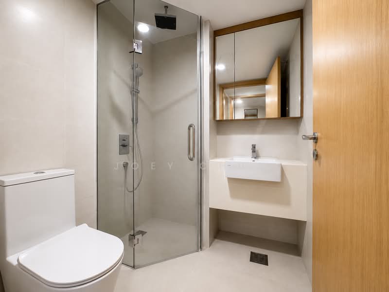 Eight Riversuites, 6 Whampoa East, Room Rental, 100 sqft, Condominium For Rent, by Joey Chua, 500213001 - Shared Bathroom - PropertyGuru.com.sg