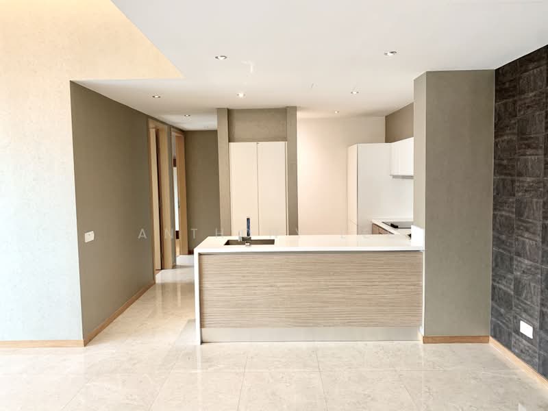 Marina Bay Residences, 18 Marina Boulevard, 2 Bedrooms, 980 sqft, Condominium For Rent, by Anthony Lee, 500213013 - Kitchen - PropertyGuru.com.sg