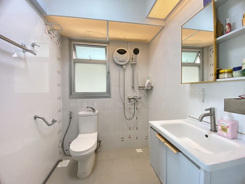 421B Northshore Drive, 421B Northshore Drive, 1 Bedroom, 506 sqft, HDB Flat For Rent, by Sharon Puan, 500213016 - Bathroom - PropertyGuru.com.sg
